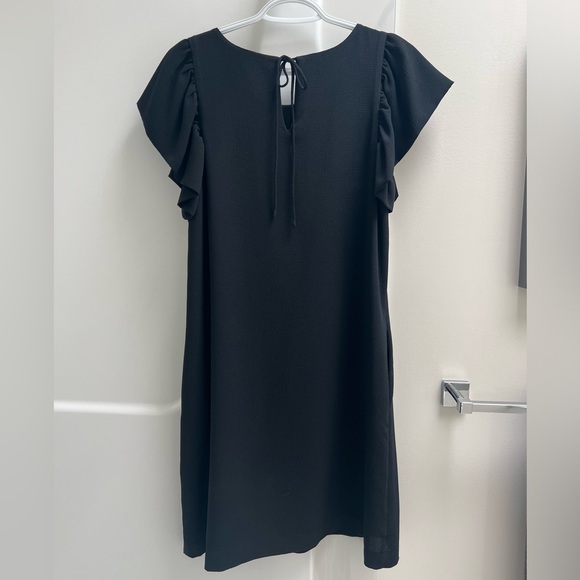 RW&CO Black Shift Dress With Ruffles Size M - Picture 3 of 5
